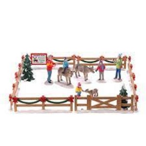 Lemax  Reindeer Petting Zoo